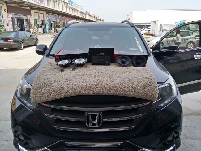 車改坊煙臺店本田CRV升級霸克，俘獲美人心！