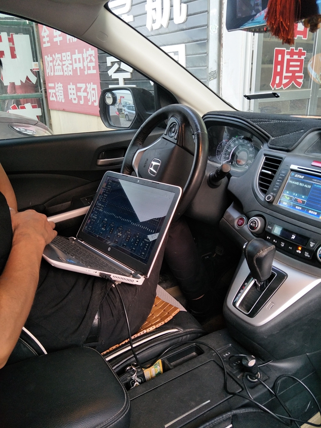 車改坊煙臺店本田CRV升級霸克，俘獲美人心！