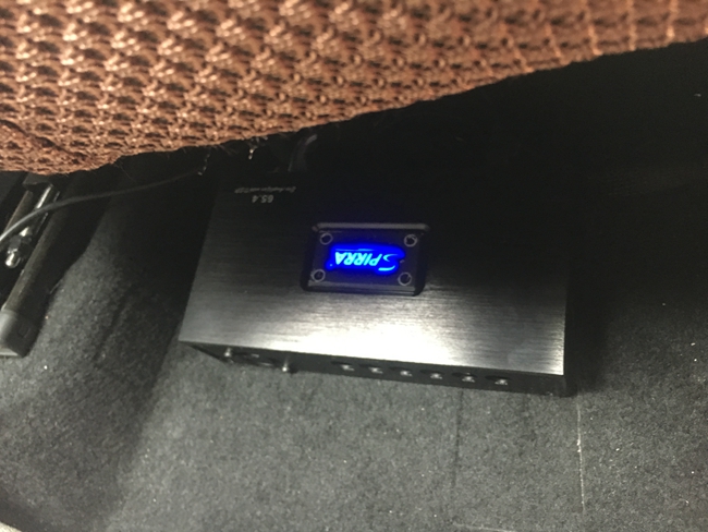 唐山樂暢店大眾途昂升級德國伊頓 pro170.2，讓初次升級的汽車音響愛好者滿意十足