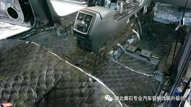 湖北黃石車改坊大眾帕薩特音響升級，改裝霸克和斯派朗音響