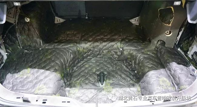 湖北黃石車改坊大眾帕薩特音響升級，改裝霸克和斯派朗音響