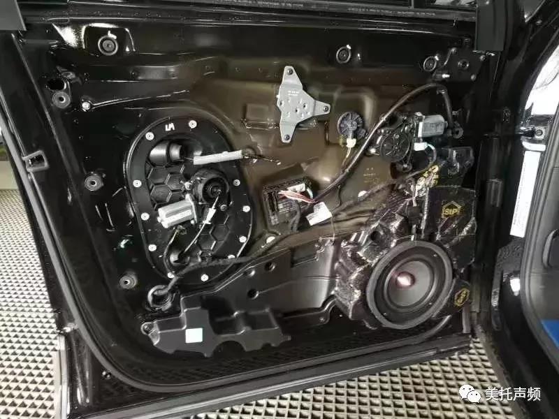 殿堂級移動劇院，賓利啟用美國Hybrid Audio限量豪華音響套餐【新疆車改坊】