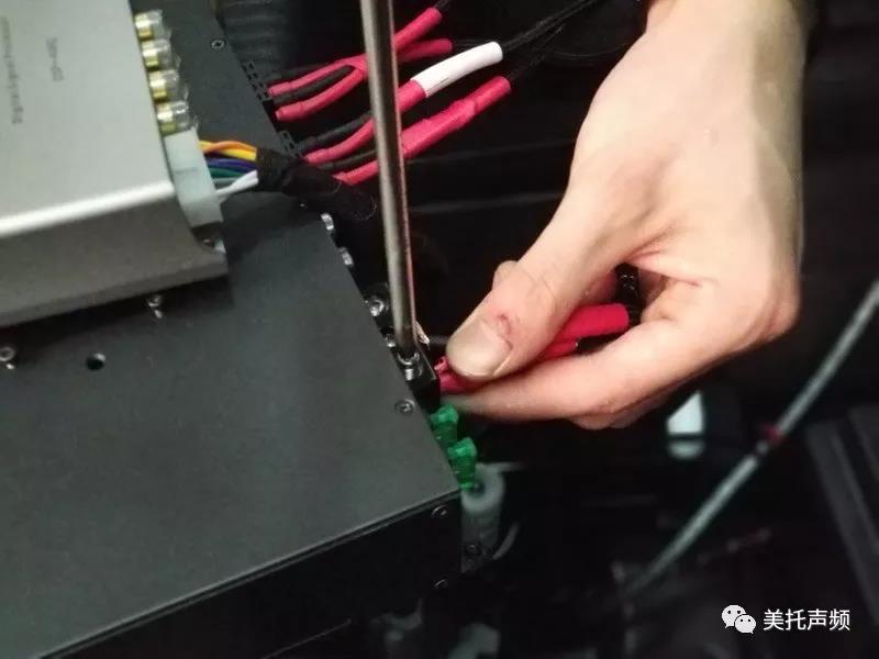 高端車未必什么都好-這輛奧迪A6L汽車音響升級德國伊頓后才更加享受