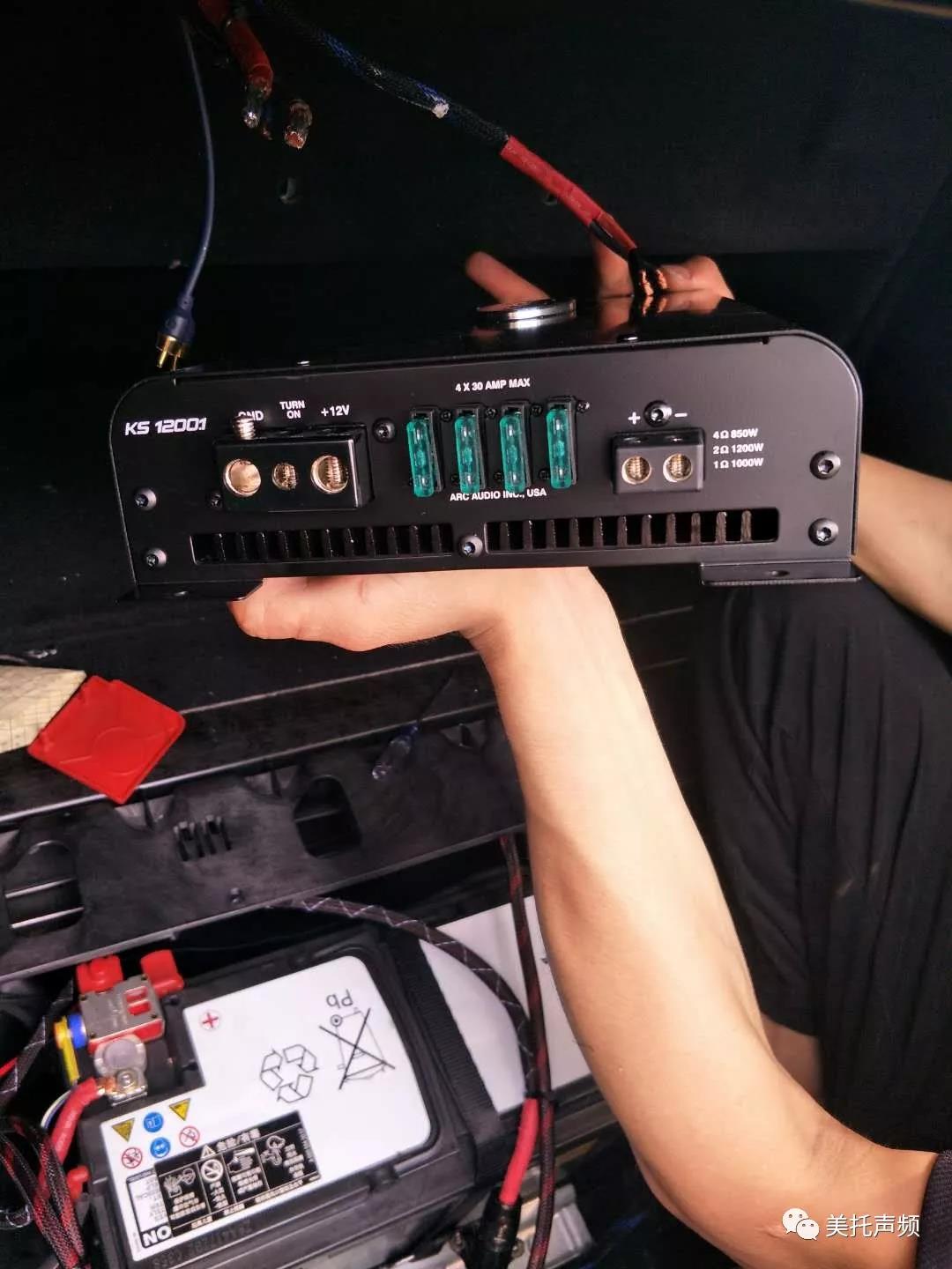 奔馳也需要改裝！不一樣的發燒體驗-車改坊太倉店為奔馳汽車音響升級