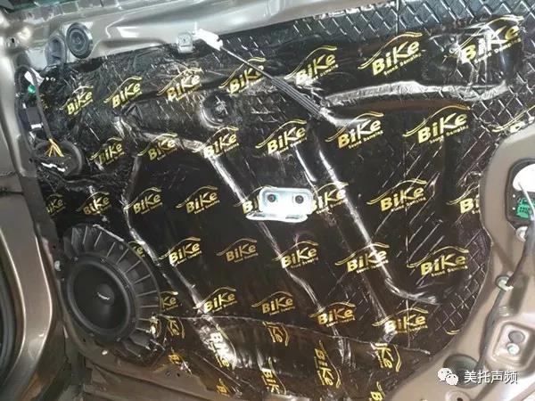 裝了這款備胎低音炮，感覺像是換了一輛車-車改坊新疆店為別克昂科威汽車音響升級德國ETON