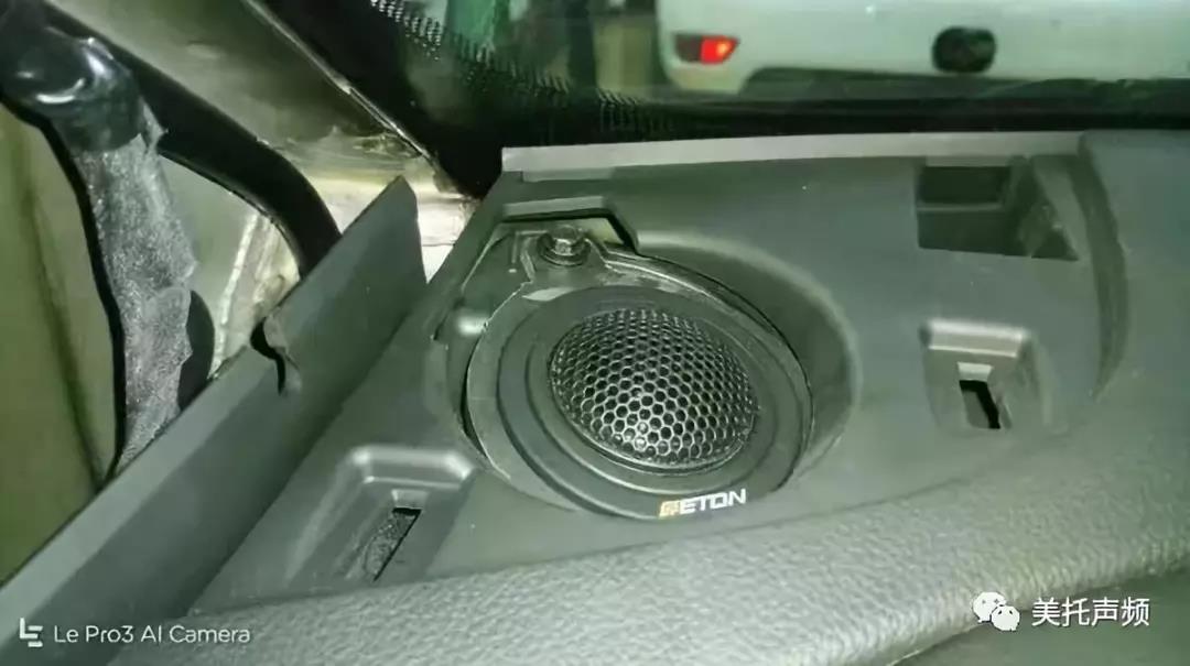 裝了這款備胎低音炮，感覺像是換了一輛車-車改坊新疆店為別克昂科威汽車音響升級德國ETON