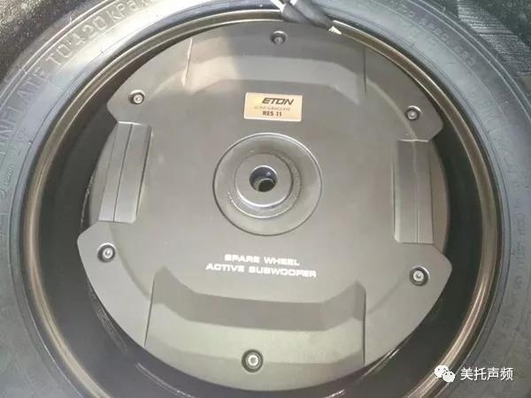 裝了這款備胎低音炮，感覺像是換了一輛車-車改坊新疆店為別克昂科威汽車音響升級德國ETON