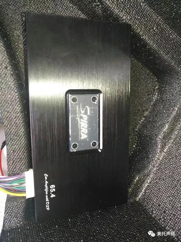 裝了這款備胎低音炮，感覺像是換了一輛車-車改坊新疆店為別克昂科威汽車音響升級德國ETON