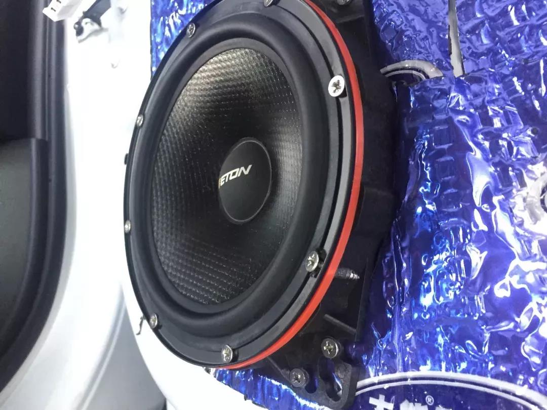 同樣的音樂夢-車改坊佛山店為豐田雷凌汽車音響升級德國ETON