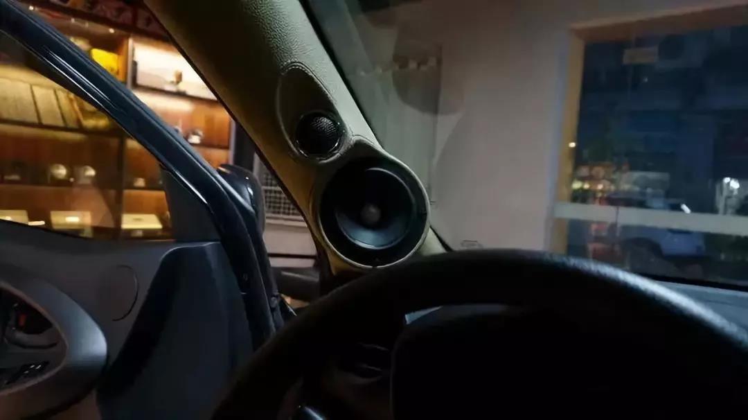 拯救低落情緒-車改坊廣州帝銳店豐田RAV4音響改裝TEC SQ6/K3神曲三分頻