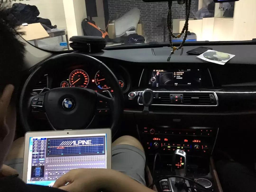 無損升級，輕松聽感-車改坊長沙店寶馬5系GT汽車音響升級伊頓寶馬專車專用