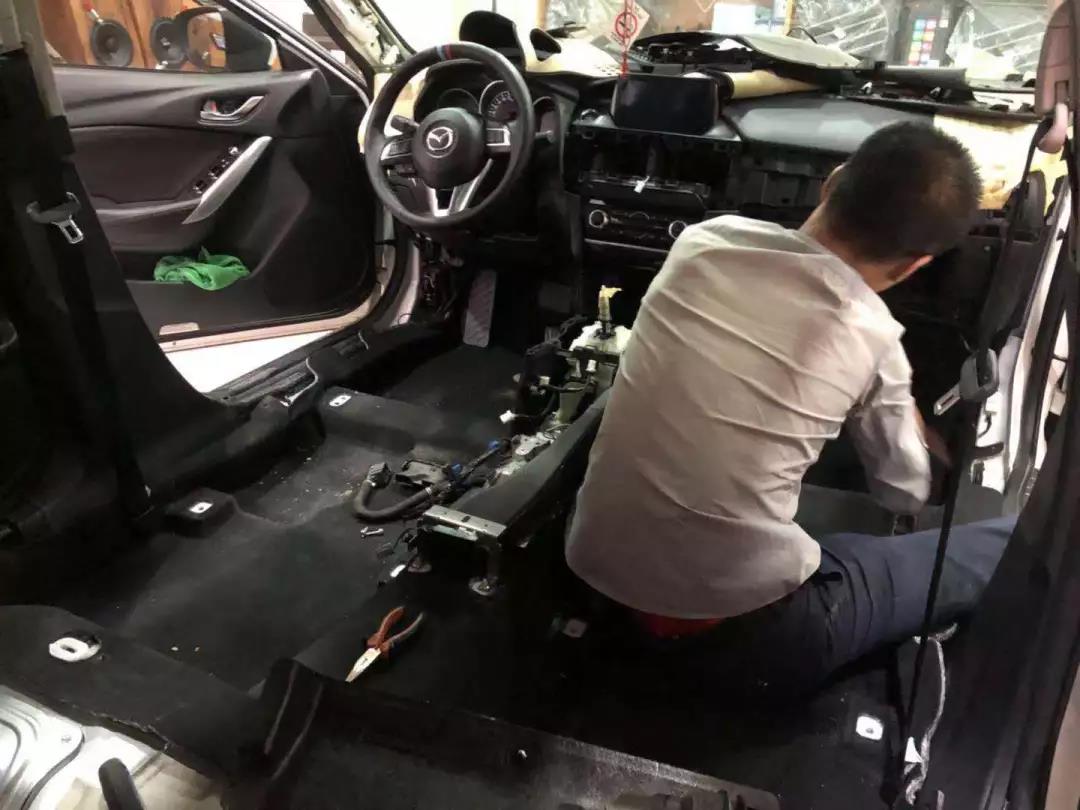 發燒級體驗很贊！-西安藍天汽車影音馬自達汽車音響升級德國伊頓MAS三分頻