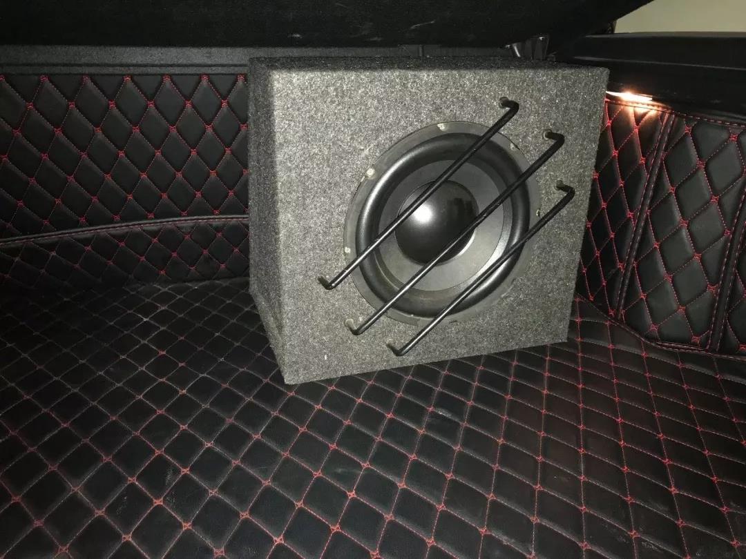 網紅級“三好”SUV車主依舊不滿？-車改坊重慶店吉利博越汽車音響升級意大利TEC