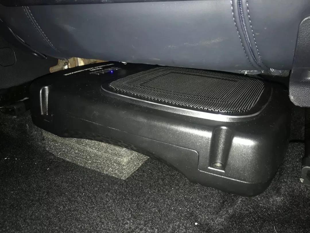 真狠，一聽傾心！-車改坊重慶店中華V7汽車音響升級霸克兩分頻