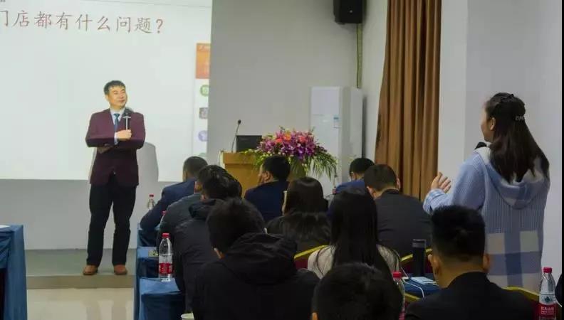聚力，聚智，聚勢，揚帆2019-車改坊汽車影音連鎖2018年會圓滿結束！