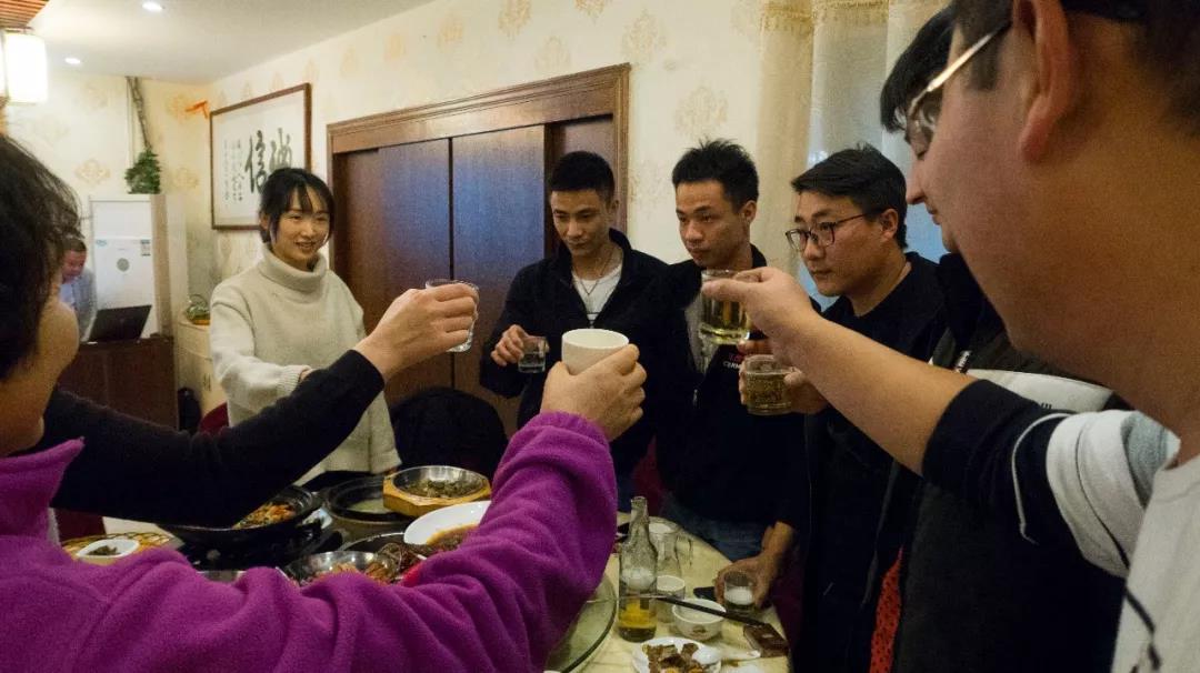 氣氛搞起來，紅紅火火過大年！