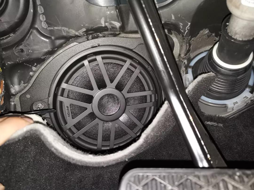 高檔車改裝難度高怎么辦？專車專用帶你華麗逆襲