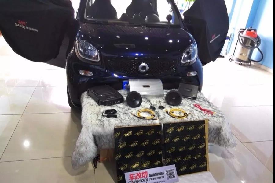 一臺超薄低音炮來點亮全場！新款SMART這波升級車主很滿意