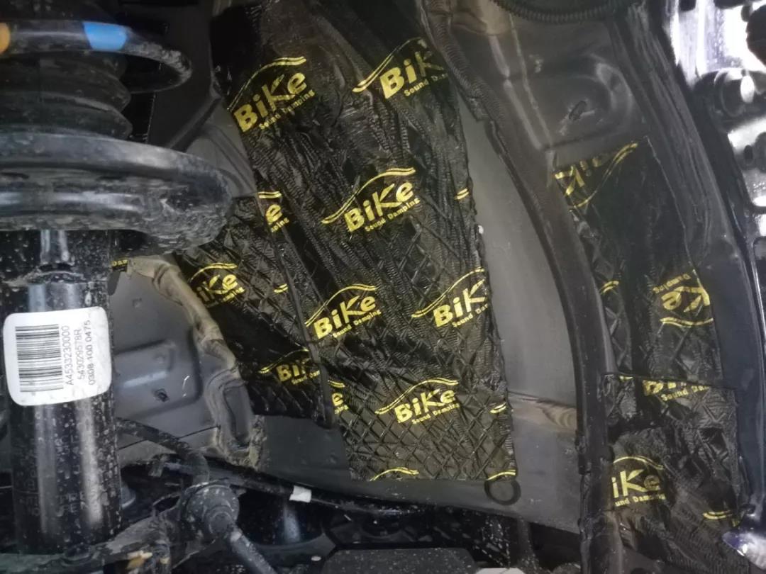 一臺超薄低音炮來點亮全場！新款SMART這波升級車主很滿意