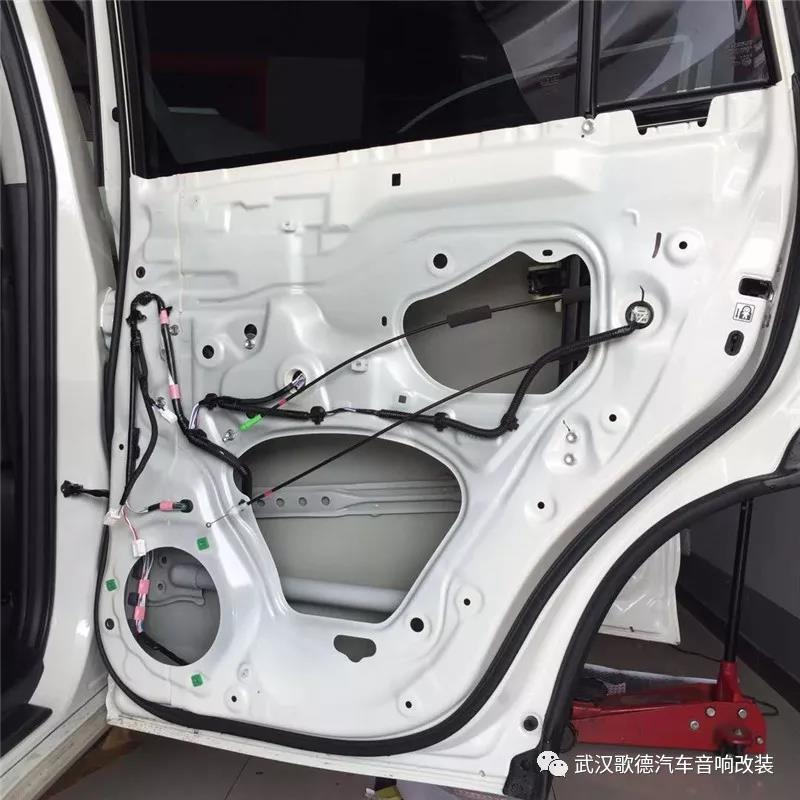好聲音陪您度過越野好時光 武漢豐田霸道汽車音響改裝