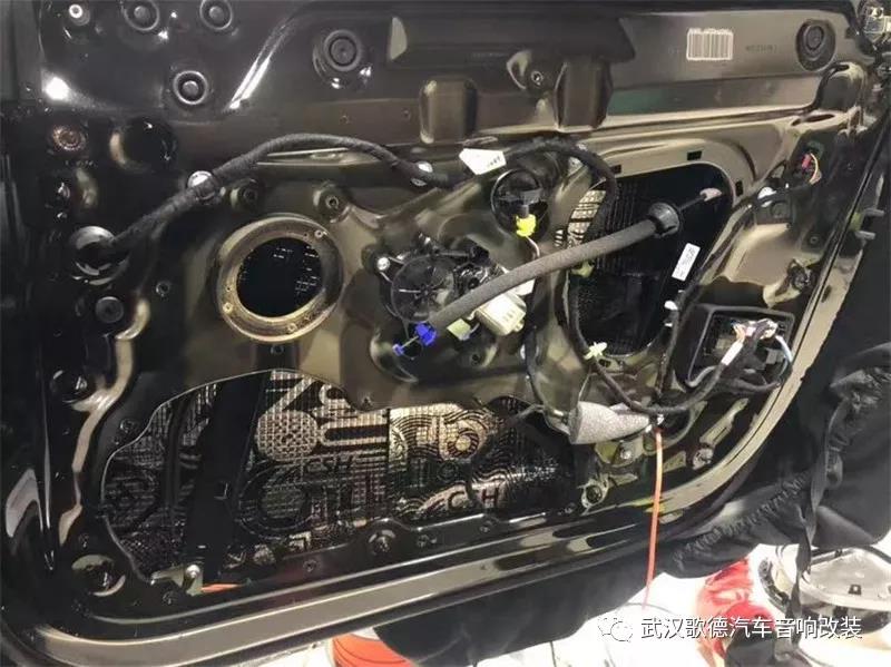 環繞音樂極致享受 武漢奧迪A6L汽車音響改裝