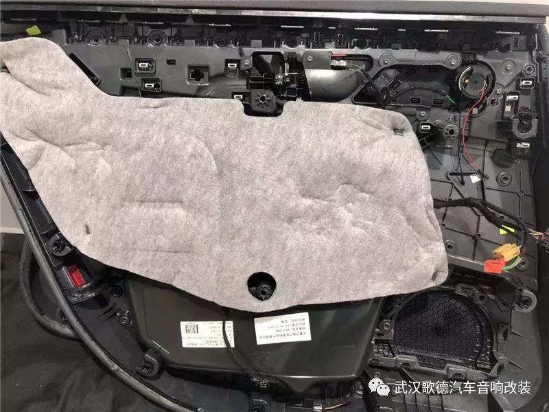 環繞音樂極致享受 武漢奧迪A6L汽車音響改裝