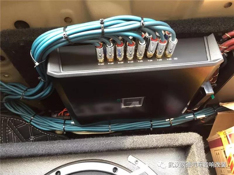 環繞音樂極致享受 武漢奧迪A6L汽車音響改裝