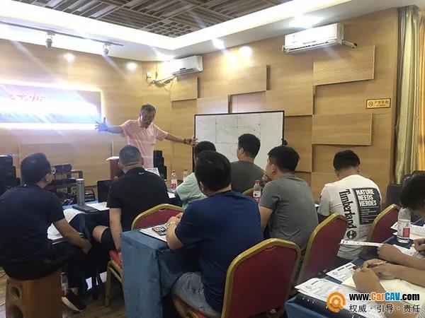 立足提高門店技術服務水平，車改坊總部高級技術培訓班正式啟動