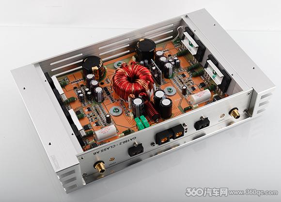 戰力爆表！意大利TEC大地之神系列功放GA180.2測評
