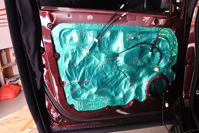 寶駿560改裝意大利TEC聲浪系列SPL6P/K搭配美國霸克功放低音，聲音很震撼