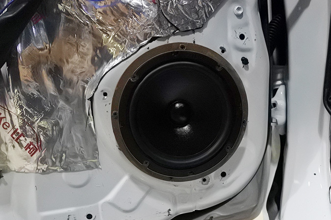 豐田威馳備胎倒模霸克C10低音，再配DX650兩分頻套裝喇叭ES100.4功放