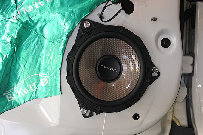 來兩發2180套餐，日產新奇駿無損換裝TEC MY6K兩分頻套裝喇叭+霸克CX650同軸喇叭