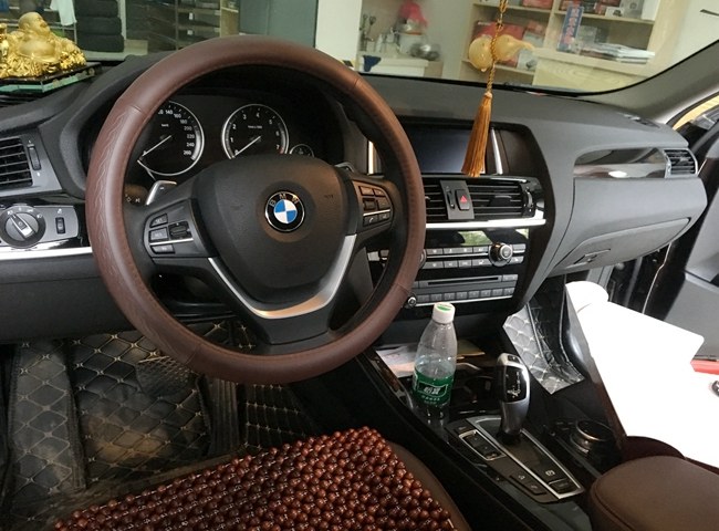 周末小放松 車改坊汽車影音連鎖寶馬X4無損升級