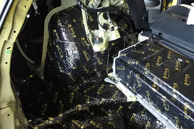 降低50%的噪音，雷克薩斯比柯全車隔音搭配大能隔熱隔音膜效果超級好