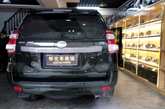 恰如其分 車改坊汽車影音連鎖豐田霸道改裝TEC、