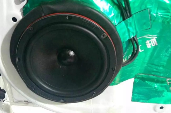 專屬FM 新疆車佳坊哈弗H6改裝美國霸克汽車音響