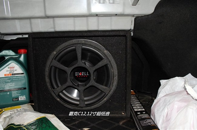 音樂海洋 武漢歌德起亞K5改裝霸克和斯派朗音響