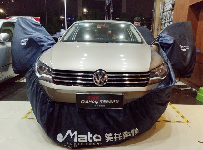 一聽就豁然開朗 車改坊汽車影音連鎖大眾寶來改