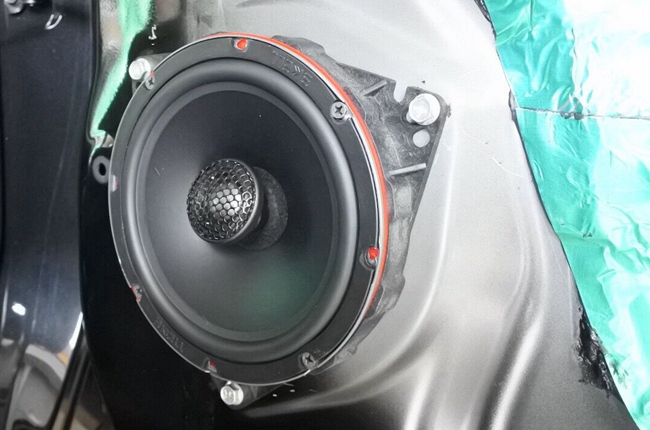 聽音樂，跟我來 車改坊汽車影音連鎖豐田RAV4改裝