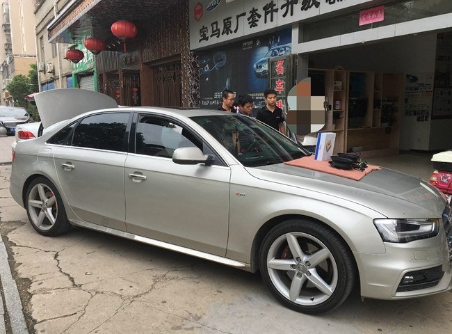 別睡了起來high 車改坊汽車影音連鎖奧迪A4改裝