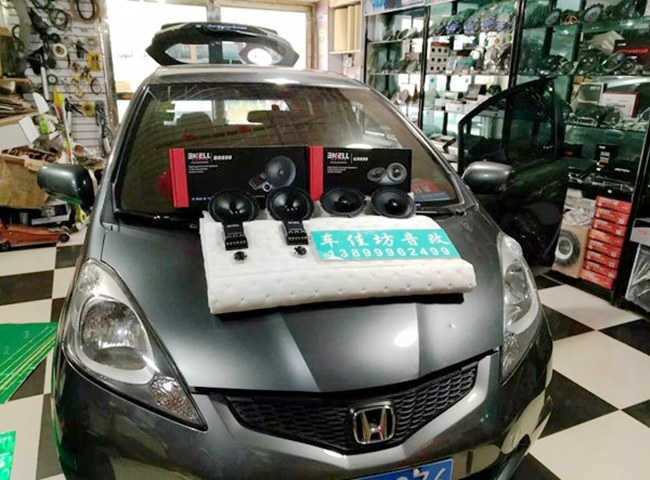 音響購買小指南 車改坊汽車影音連鎖本田飛度改