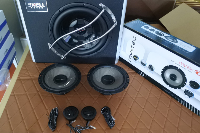 經典小炸機組合意大利TEC MY6K兩分頻套裝喇叭+美國霸克C10.3超低音入駐起亞K2
