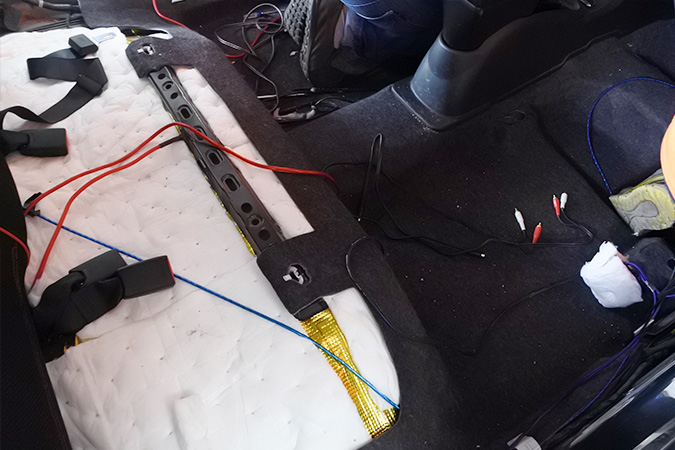 不再走彎路了，尼桑陽光換裝德國伊頓POW172.2兩分頻套裝汽車音響喇叭，A柱高音倒模