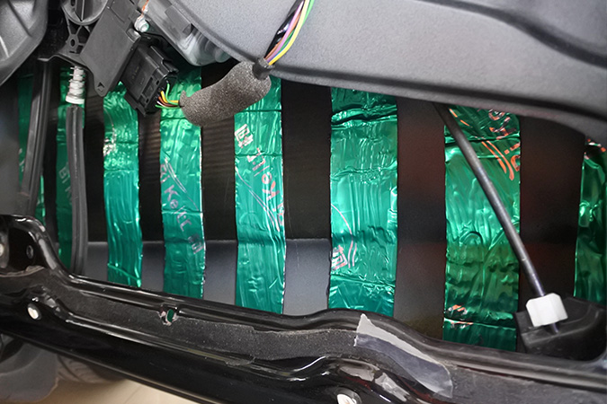 還是這個經典組合，大眾朗逸改裝TEC MY6K+霸克C10.3超低音，2.1小炸機系統