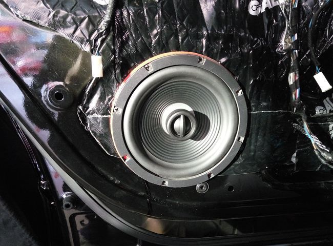 無關風月 車改坊汽車影音連鎖眾泰SR7改裝斯派朗