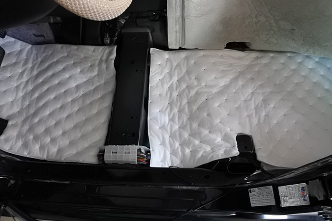 蒙迪歐全車隔音施工同時改裝兩套意大利TEC MY6K兩分頻套裝喇叭搭載美國霸克ES100.4功放