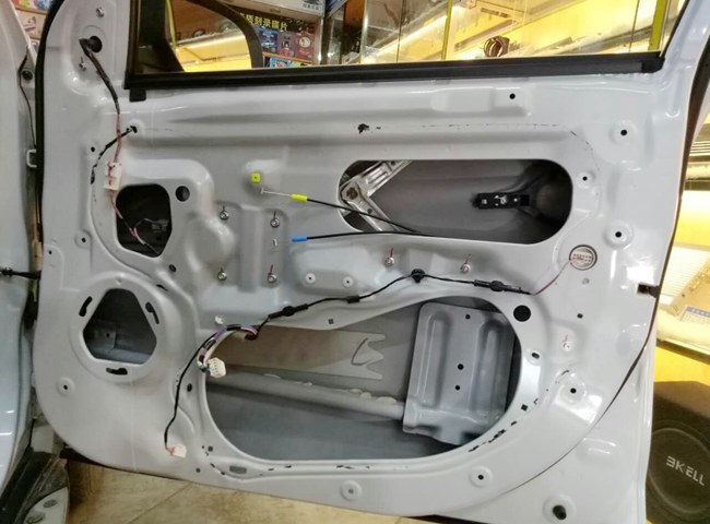 告白音響 車改坊汽車影音連鎖三菱勁炫改裝TEC、