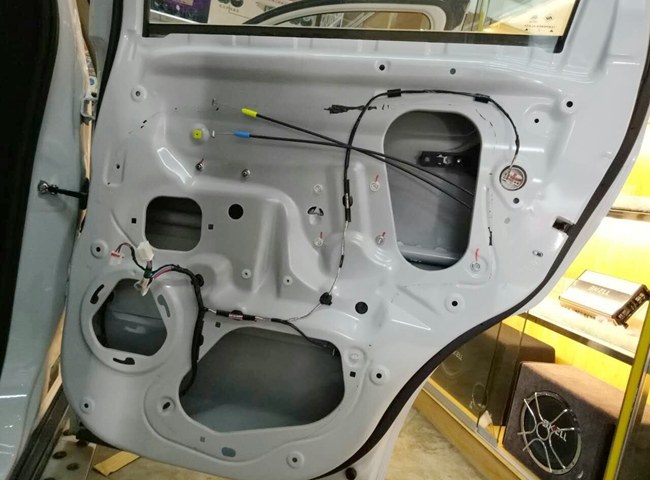告白音響 車改坊汽車影音連鎖三菱勁炫改裝TEC、