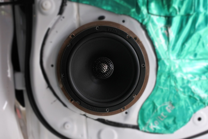 豐田致炫無損換裝意大利TEC MY6K兩分頻套裝喇叭+霸克CX650同軸喇叭