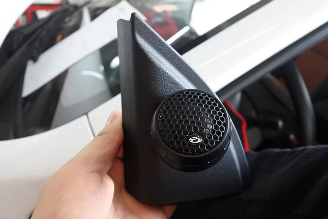 豐田致炫無損換裝意大利TEC MY6K兩分頻套裝喇叭+霸克CX650同軸喇叭